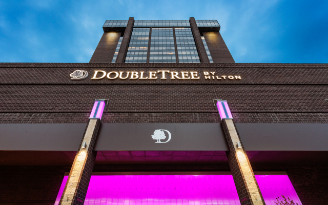 DoubleTree by Hilton Hotel Shenzhen Longhua