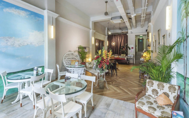 Adler Hostel