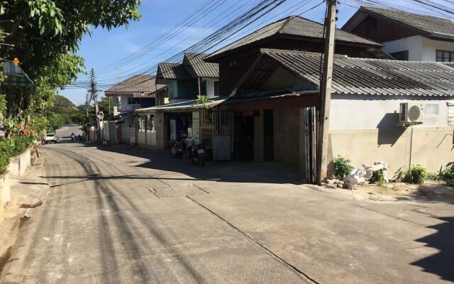 Grandmom At Phayao House