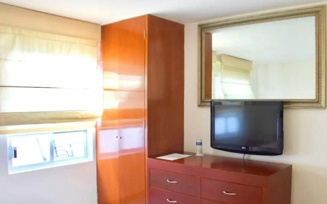 Residence L'heritage Aristóteles 140 by Bluebay