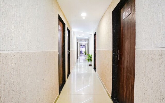 Fabhotel Royal Paradise