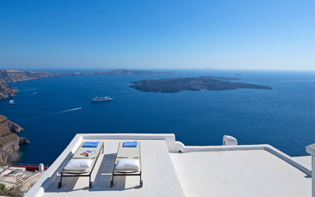 Villa Gaia, 3 bedroom villa with amazing views at Imerovigli