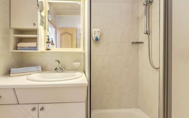 Plush Apartment in St. Kanzian am Klopeinersee with Sauna