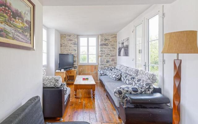 Le Doolie's Biarritz - Palawan Studio - Aircond - Garden Lounge