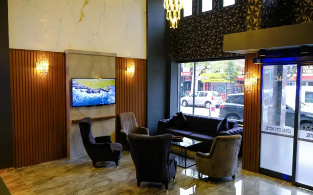 Loyal City Hotel