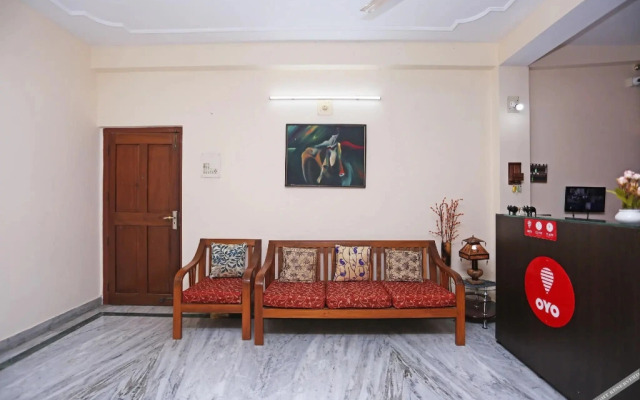Home Stay Down Town By OYO Rooms