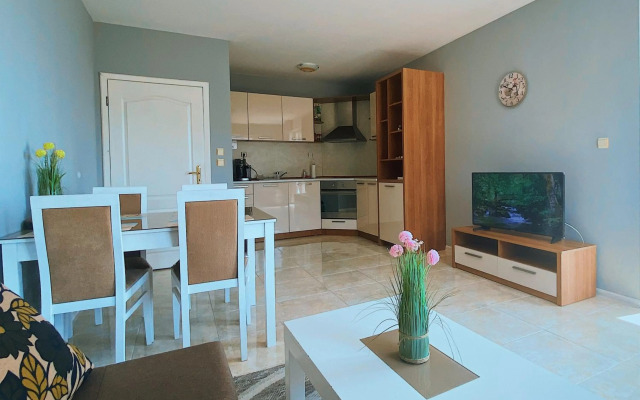 25m FROM THE BEACH!! Luxury Sea Paradise Apartment
