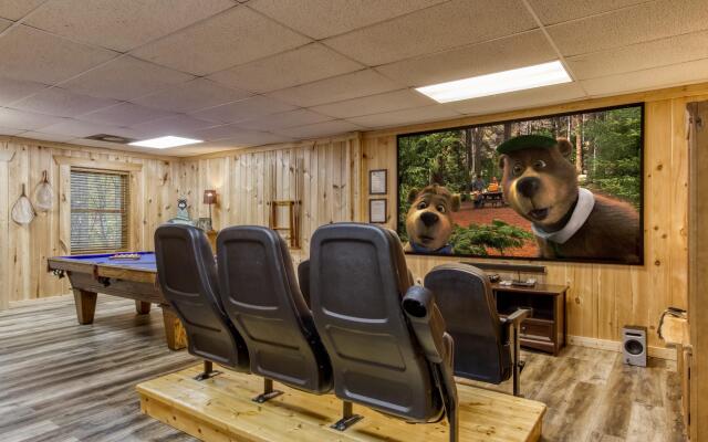 Hickory Lodge in Pigeon Forge