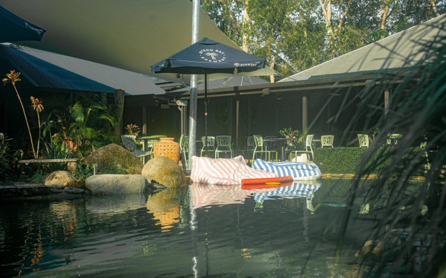 Coral Beach Lodge