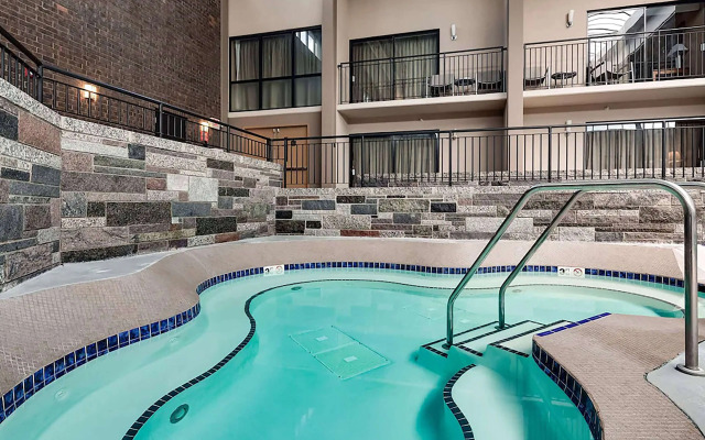 Wyndham Bloomington - Mall of America