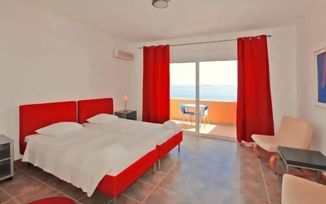 Glyfa Apartments