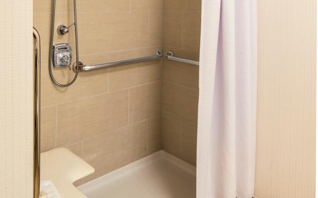 Crowne Plaza Suites Pittsburgh South by IHG