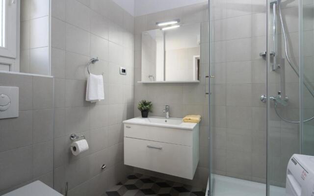 Studio Apartments River