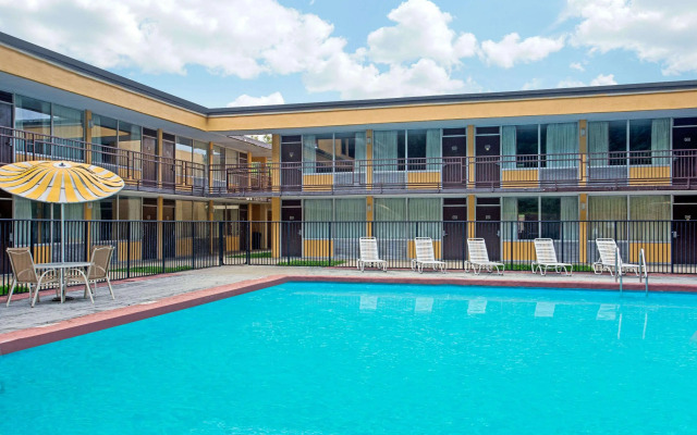 Bristol Parkway Inn