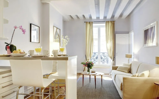 Paris Marais Central Residence