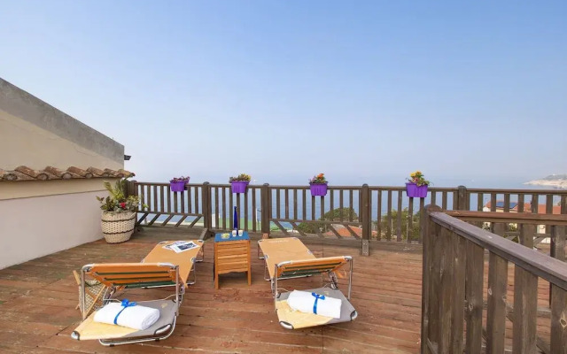 Villa Mayla