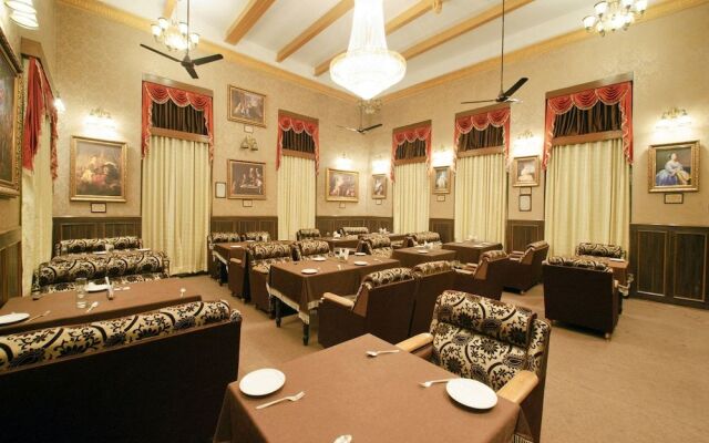 Hotel YMCA Esplanade