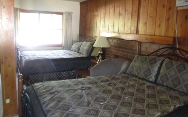 Kern Riverfront Lodge