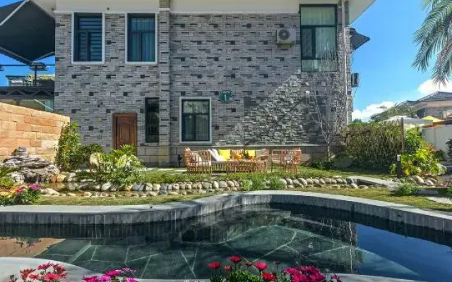 Tengchong Daina Huaxi Hot Spring Hotel