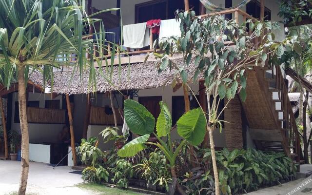 Matanjak Guesthouse and Surfshop