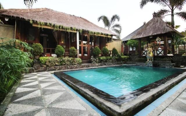 Uma Dong Loka Village