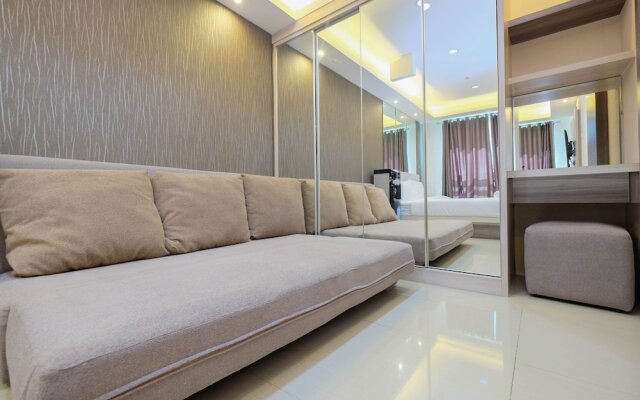 Modern And Comfy 1Br Apartment At Woodland Park Residence