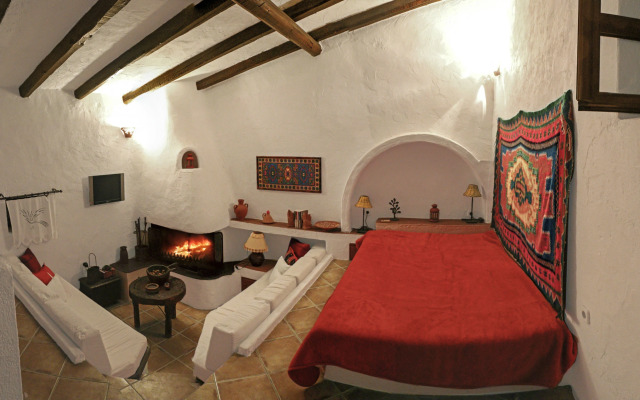 Ampelos Estate - The Studio