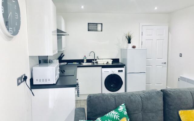 Snapos Luxury Serviced Apartments – Shield House