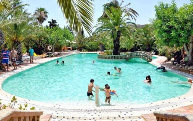 Wonder Golf Hotel