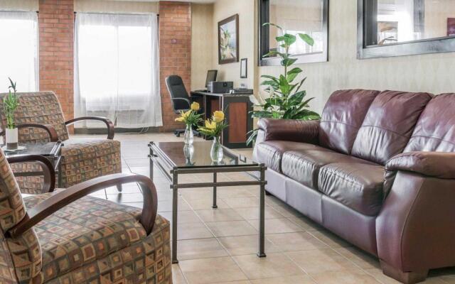 Quality Inn Grand Blanc - Flint South