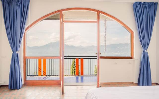 Villa Mirella - Italian Homing