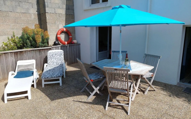 Beachfront Apartment in Plouguerneau
