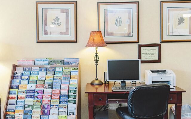 Lavissh Inn & Suites