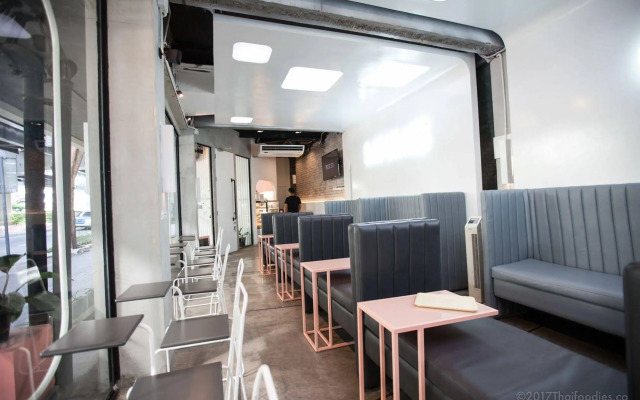 Minimis Hostel
