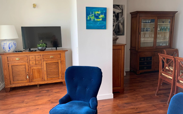 Duplex apartment in a prime seafront location, Treboul, Douarnenez