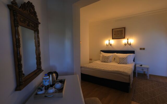 Bellapais Abbey Hotel