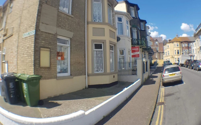 2 Berth, First Floor Flat, Glen Villa 4