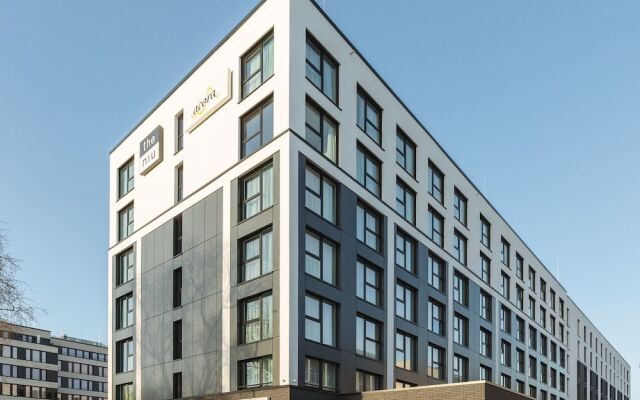 hotelImage