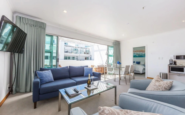 Elegant 2BR Princes Wharf Apartment
