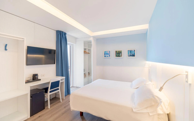 Cristina Hotel