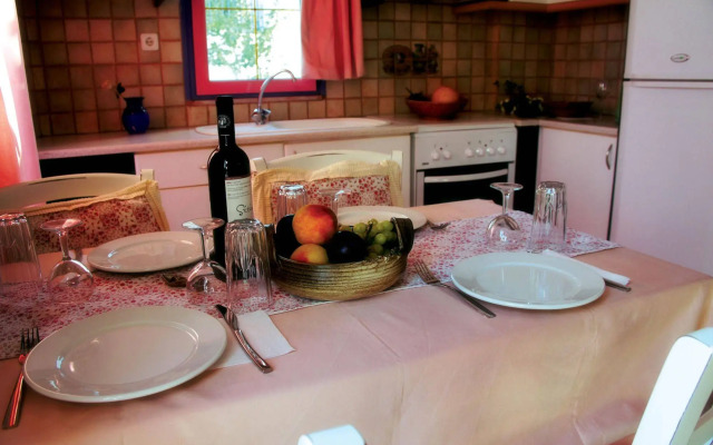 Cybele Suites & Apartments