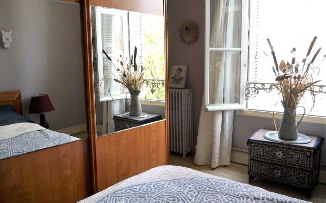 Apartment With 2 Bedrooms in Saumur, With Wonderful City View and Wifi