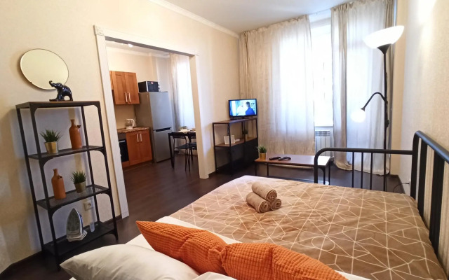 Диван и Чемодан на ул. Галущака, 15