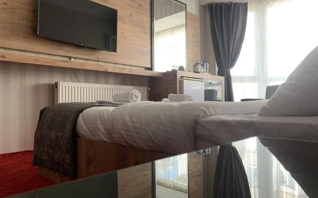Adanaz Otel