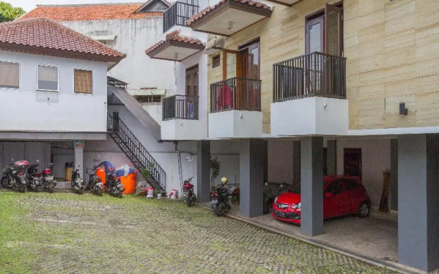 Reddoorz Dago Asri 3