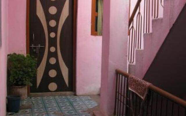 Aniket PG House