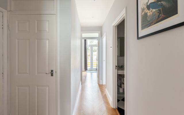 Beautiful 2 Bedroom Garden flat