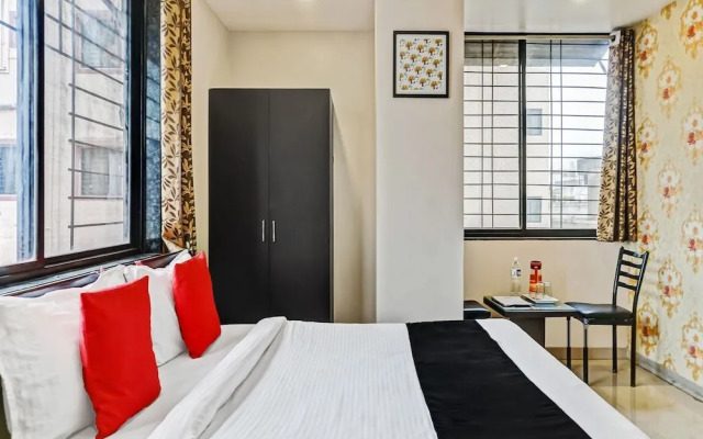 Log Inn Plaza By OYO Rooms