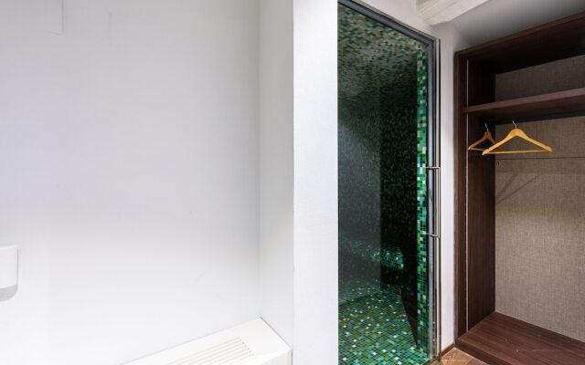 Cavour Deluxe by Mmega