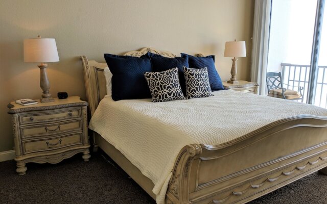 Emerald Dolphin by Surfside VR